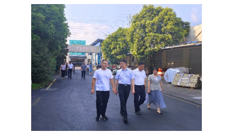 東華大學陳革副校長一行來揚州騰飛參觀調研